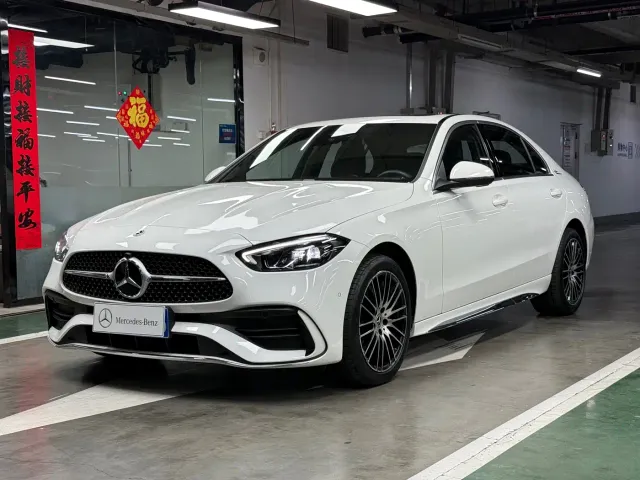 Фотография автомобиля — Mercedes-Benz C-Class