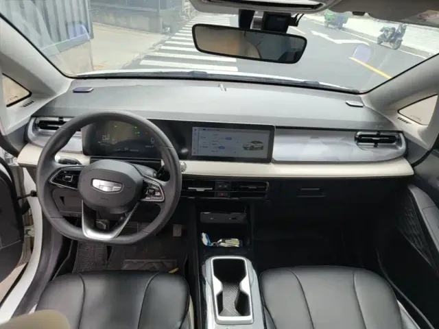 Geely Geometry E Firefly — Фото автомобиля 9