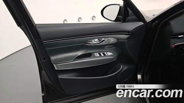 Genesis GV70 Electrified GV70 — Фото автомобиля 24