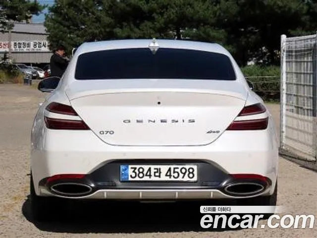 Genesis G70 New — Фото автомобиля 4