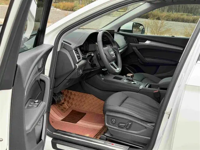 Audi Q5L — Фото автомобиля 7