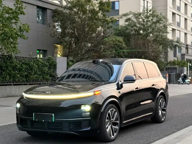 Li Auto L9 — Фото автомобиля 2