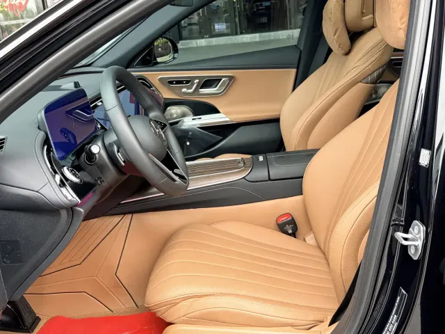 Mercedes-Benz E-Class — Фото автомобиля 14