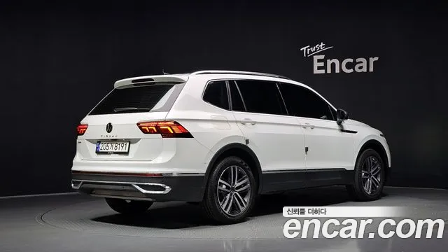 Volkswagen Tiguan — Фото автомобиля 2