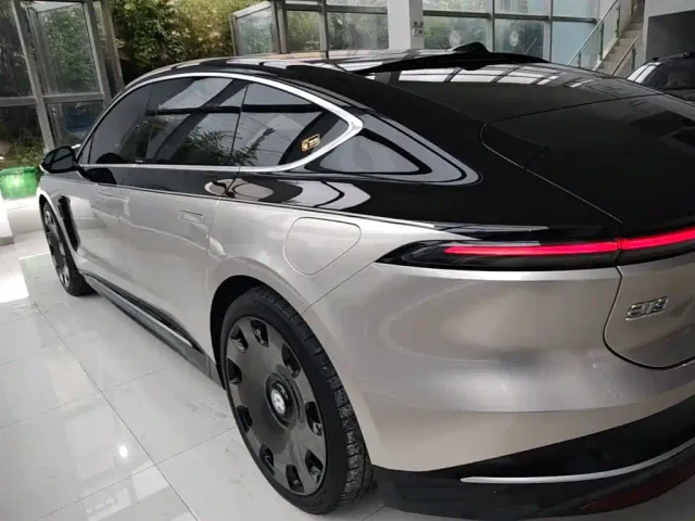 Nio ET9 — Фото автомобиля 4