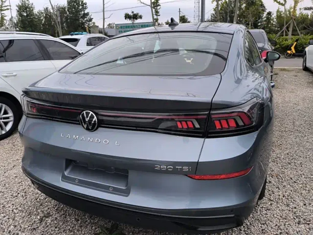 Volkswagen Lamando — Фото автомобиля 5