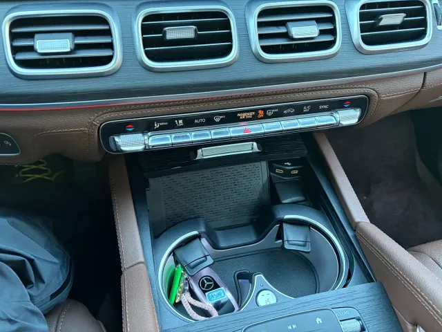 Mercedes-Benz GLS-Class — Фото автомобиля 14