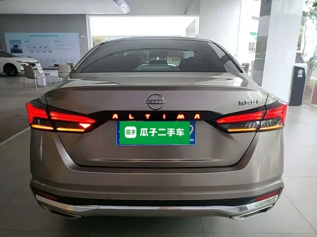 Nissan Teana — Фото автомобиля 5