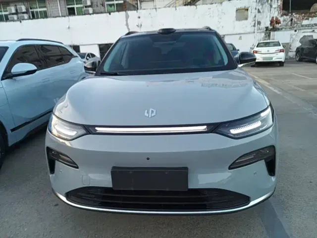 Leapmotor C11 — Фото автомобиля 2