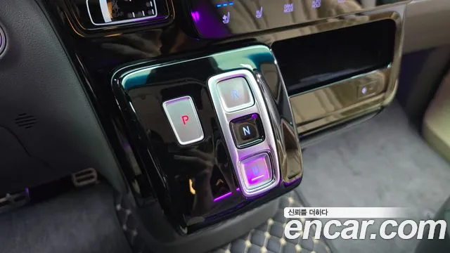 Hyundai Staria Staria — Фото автомобиля 8