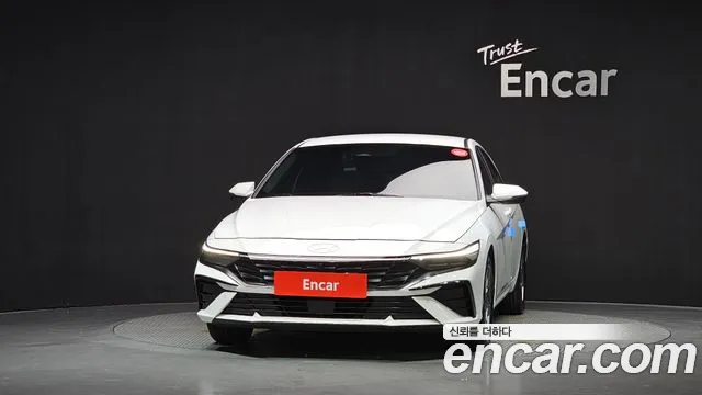 Hyundai Avante CN7 — Фото автомобиля 3