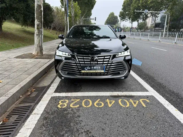 Toyota Avalon — Фото автомобиля 2