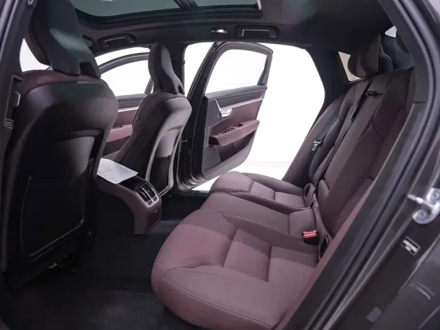 Volvo S90 — Фото автомобиля 22