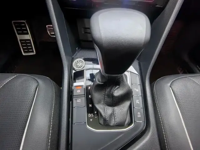 Volkswagen Tiguan L — Фото автомобиля 10