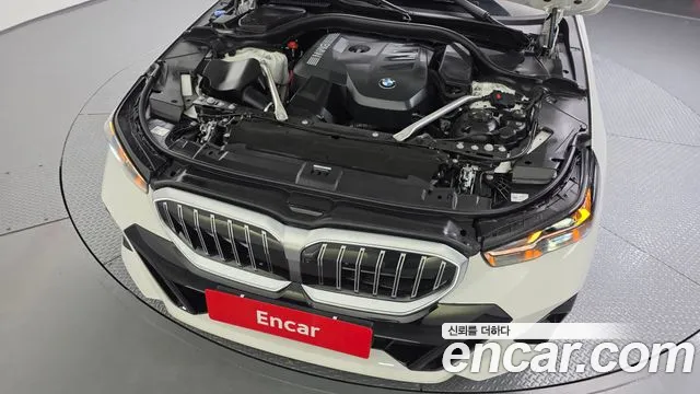 BMW 5-Series 5 серия (G60) 530i xDrive M Sport — Фото автомобиля 6