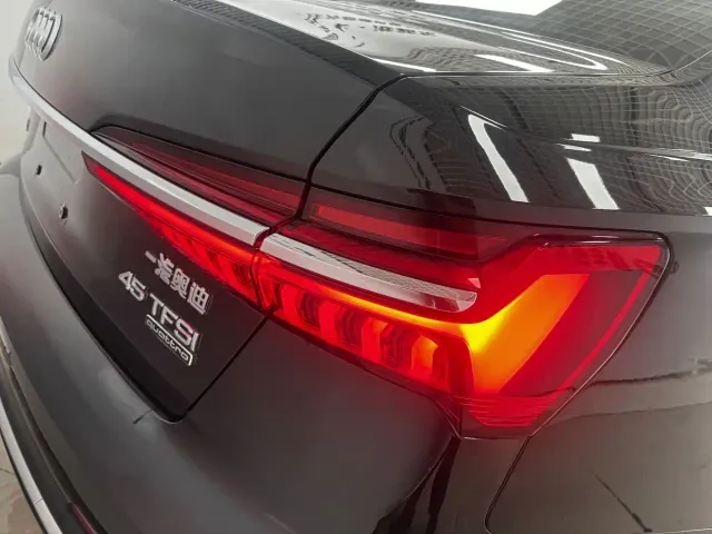 Audi A6L — Фото автомобиля 29