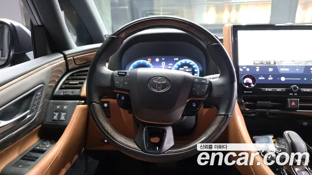 Toyota Alphard — Фото автомобиля 9