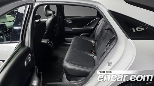 Hyundai Ioniq 6 — Фото автомобиля 15