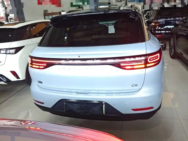 Leapmotor C11 — Фото автомобиля 5