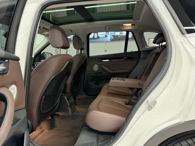 BMW X1 — Фото автомобиля 11