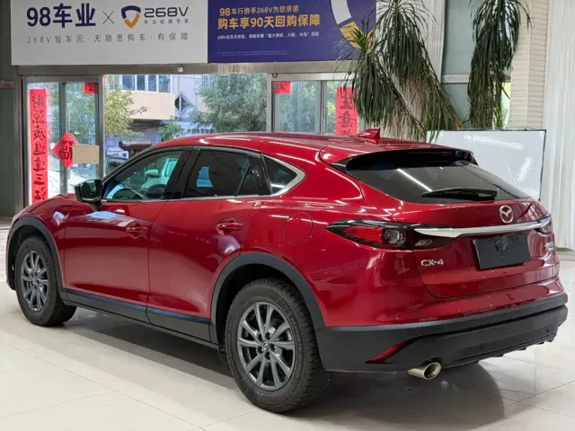Mazda CX-4 — Фото автомобиля 6