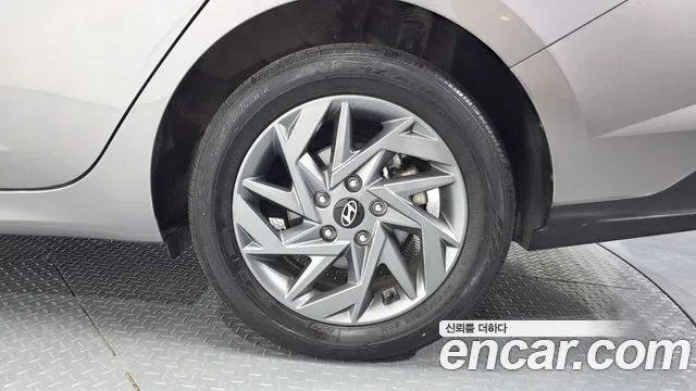 Hyundai AVANTE Новый Avante (CN7) — Фото автомобиля 20