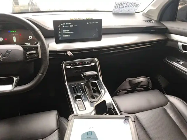 Wuling Asta — Фото автомобиля 12