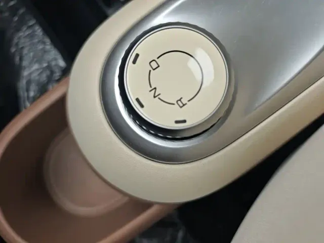 Wuling Hongguang Mini EV — Фото автомобиля 13