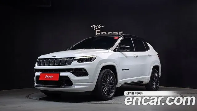 Фотография автомобиля — Jeep Compass