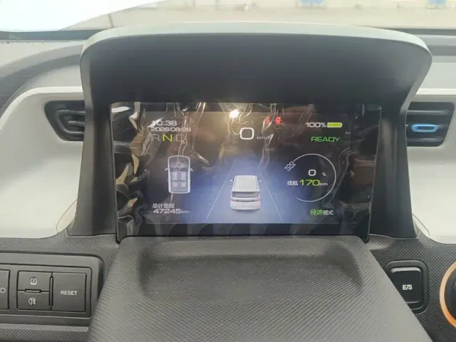 Wuling Hongguang Mini EV — Фото автомобиля 11