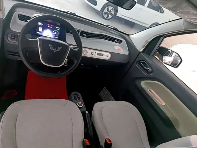 Wuling Hongguang Mini EV — Фото автомобиля 9