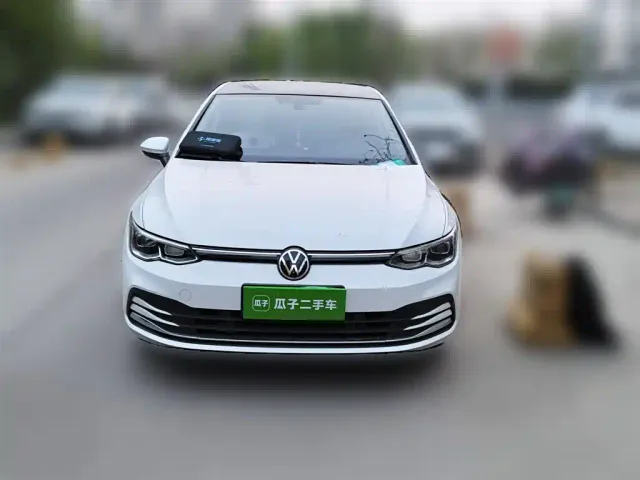 Volkswagen Golf — Фото автомобиля 23