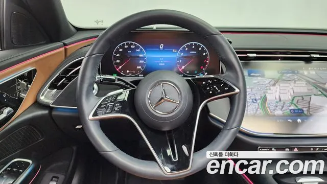 Mercedes-Benz E-Class — Фото автомобиля 10