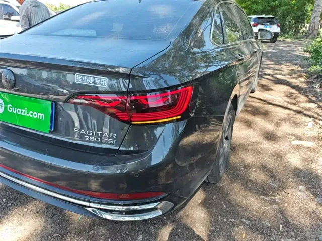 Volkswagen Sagitar — Фото автомобиля 7