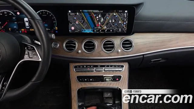 Mercedes-Benz E-Class W213 — Фото автомобиля 29