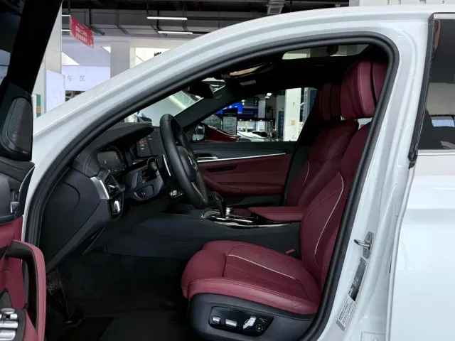 BMW 5 Series — Фото автомобиля 6