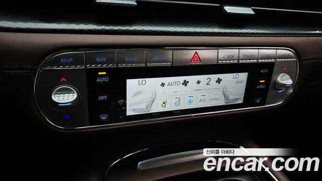 Genesis G90 Бензин 3.5 турбо AWD — Фото автомобиля 27