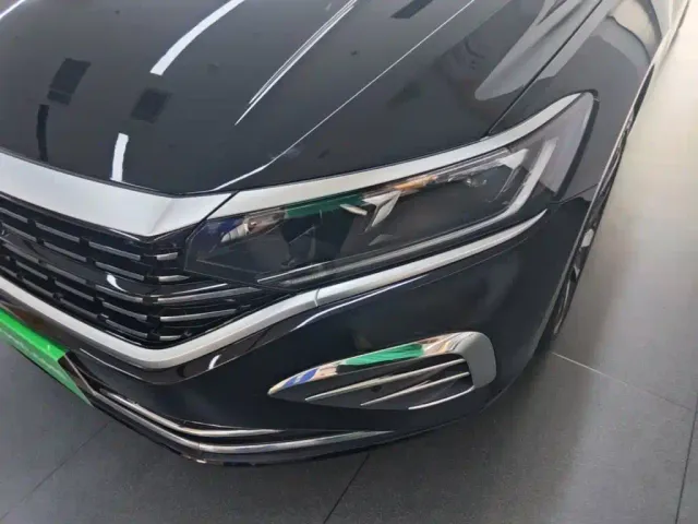 Volkswagen Passat — Фото автомобиля 23