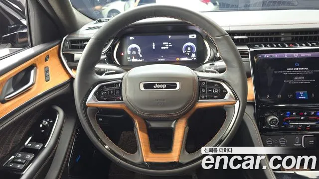 Jeep Cherokee WL — Фото автомобиля 20