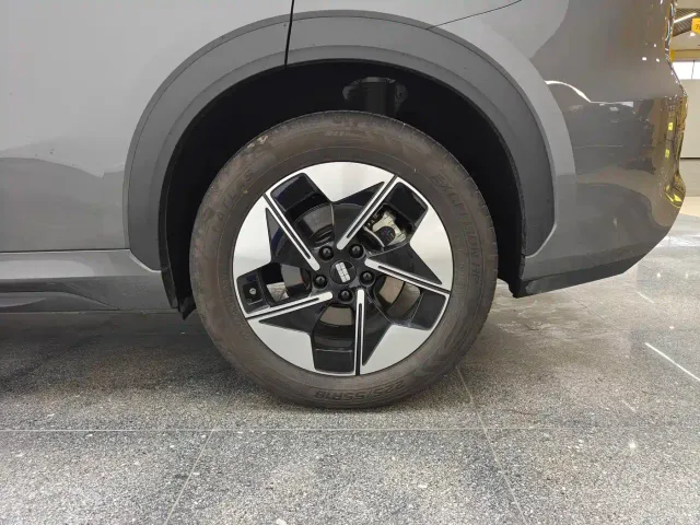 Geely Galaxy E5 — Фото автомобиля 12