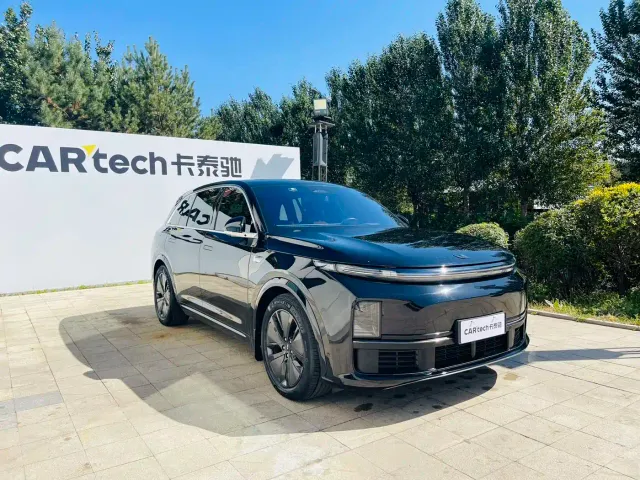 Li Auto Li Auto L7 2024 Pro — Фото автомобиля 3