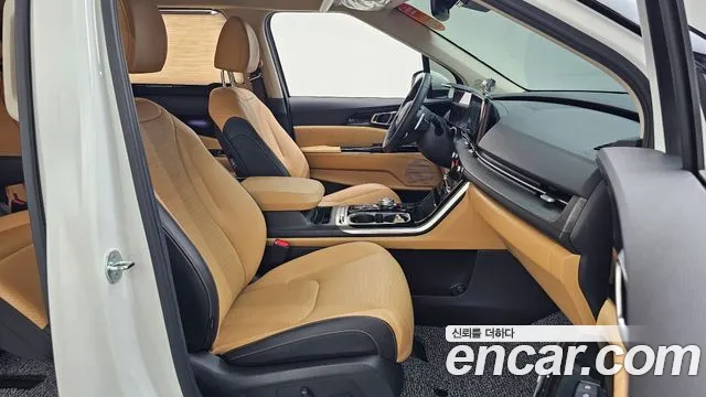 Kia Canival Carnival 4 поколение Бензин 7 мест Signature — Фото автомобиля 9
