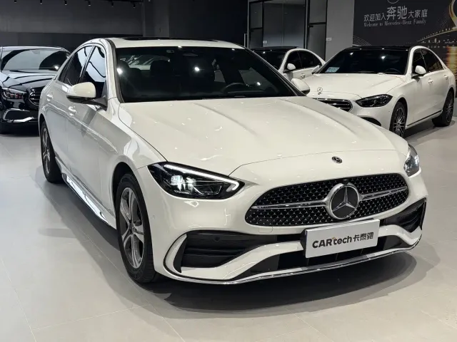 Mercedes-Benz C-Class — Фото автомобиля 3