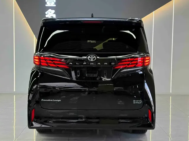 Toyota Alphard — Фото автомобиля 9