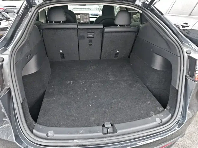Tesla Model Y — Фото автомобиля 18
