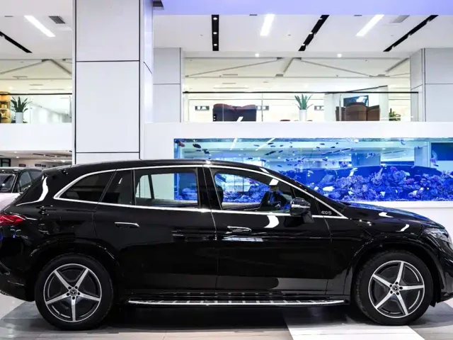 Mercedes-Benz EQS SUV — Фото автомобиля 5