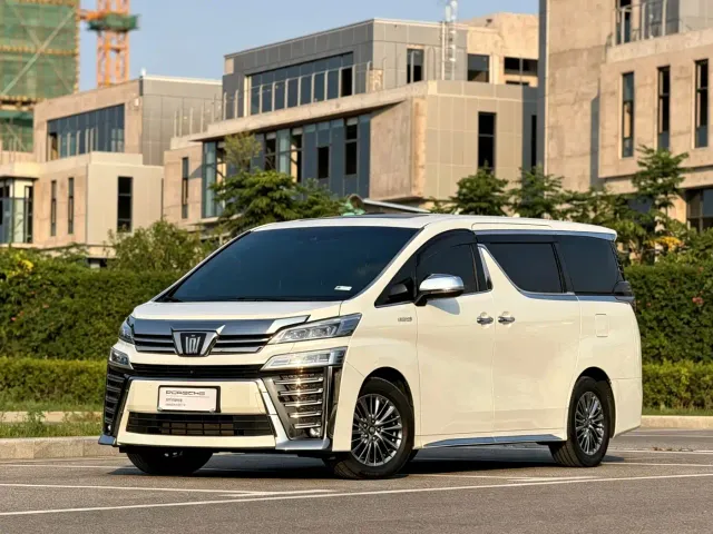 Фотография автомобиля — Toyota Vellfire