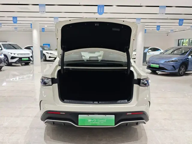 BYD Seal 06 — Фото автомобиля 15