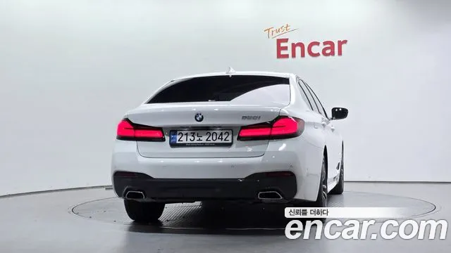 BMW 5-Series — Фото автомобиля 4