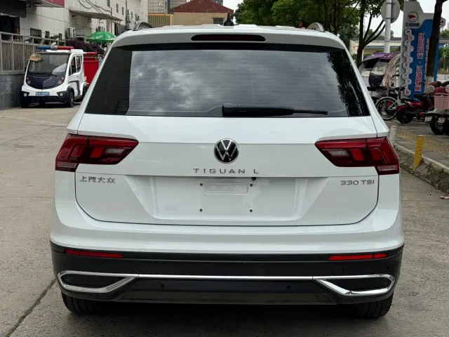 Volkswagen Tiguan L — Фото автомобиля 16